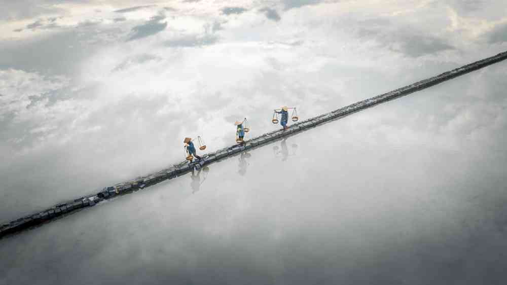 In Viet Nam, sun and seawater shape salt ponds that have sustained livelihoods for generations.